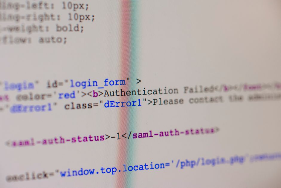 Teilnehmende beim UX/UI-Workshop in einem Schulungsraum